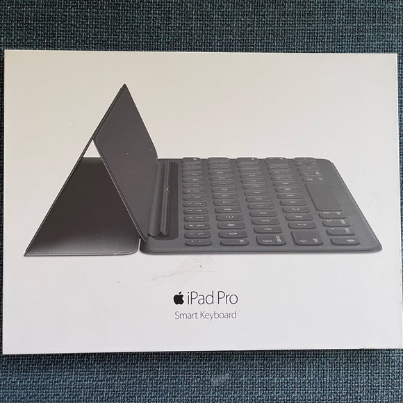 Apple Ipad pro keyboard -charcoal - Picture 1 of 4